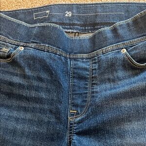 Levi's High Rise Dark Blue Jeans